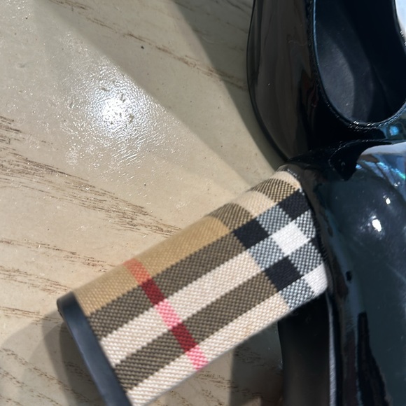 Shoe black with nice heels - Picture 11 of 13